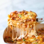 Lasagna ca la restaurant, preparata simplu și rapid acasă