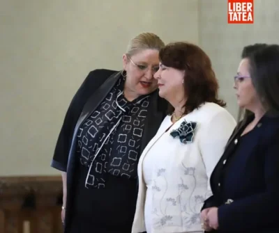 Diana Iovanovici-Șoșoacă desființează presa după vizita la Cotroceni: „Să spui despre o asemenea somitate că nu știi cine este, și e „doamna în alb”, te descalifică total din calitatea de jurnalist”
