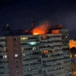 O dronă rusească a lovit un bloc din Galați