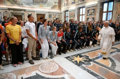 Mesajul primit de David Popovici de la Papa Leon al XIV-lea: „Sportul, atunci când este bine practicat, este medicament pentru trup şi spirit”