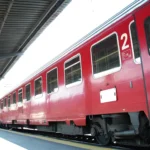 O garnitură feroviară din Ucraina, reamenajată ca galerie de artă itinerantă, urmează să ajungă în România