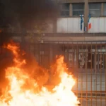Peste 400 de licee închise în Franța. Revoltele elevilor au provocat sute de răniți